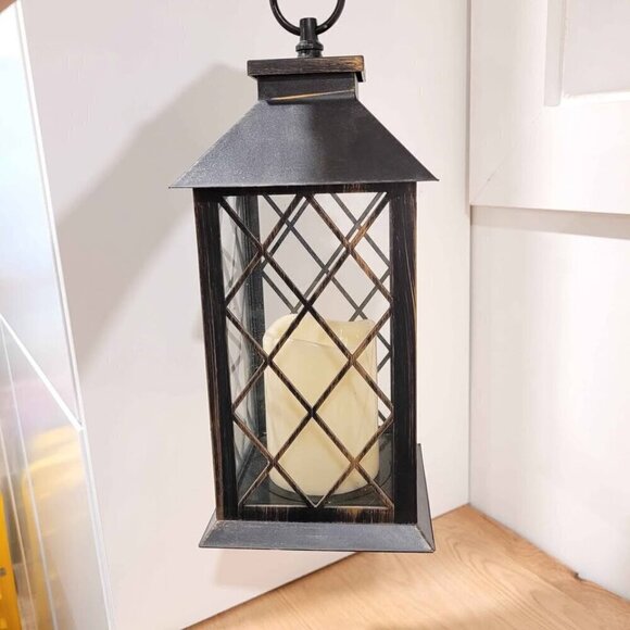 large lantern with battery operated candle - Picture 7 of 8
